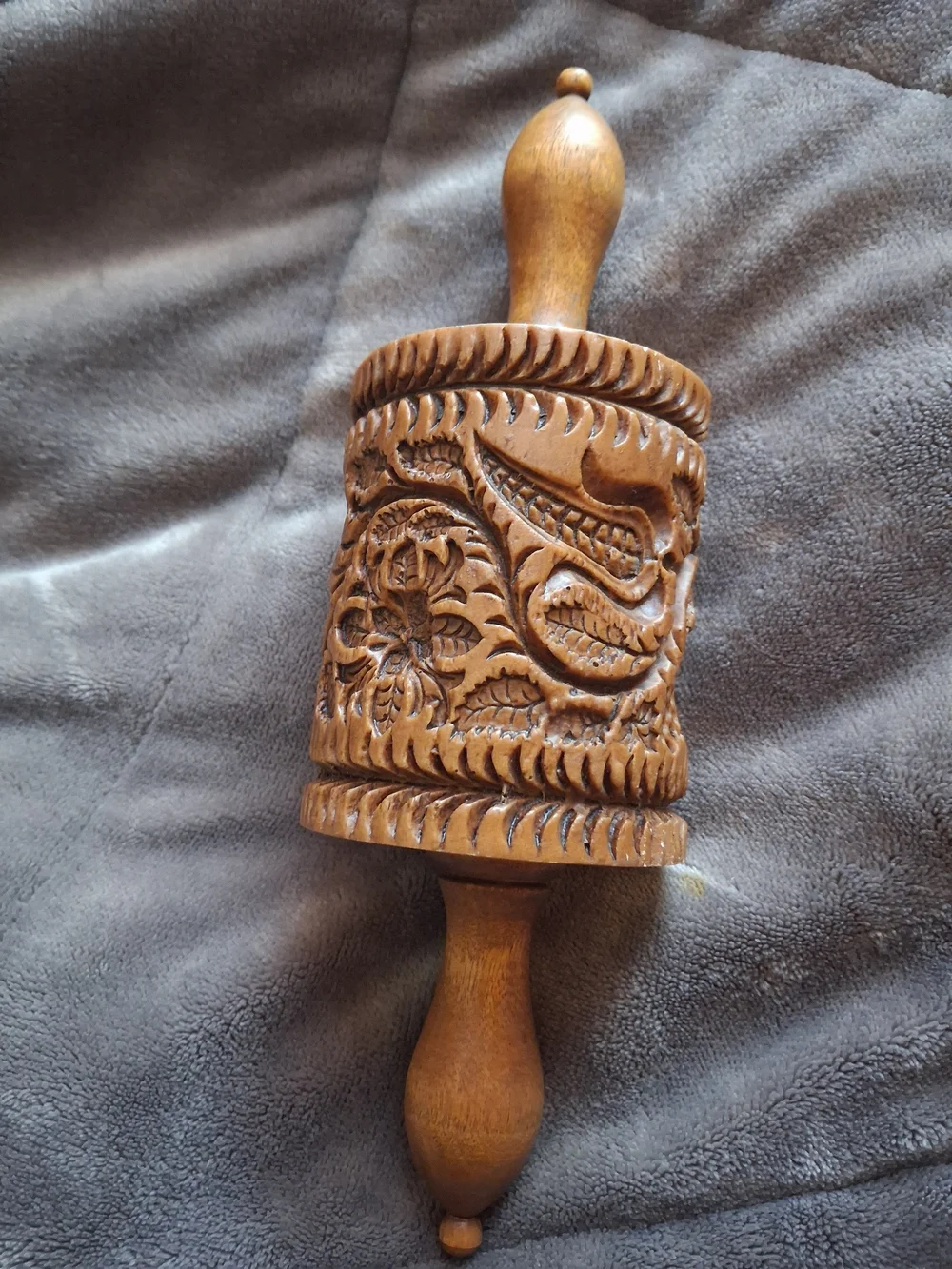 Twining Vine Wooden Rolling Pin 1550 Vintage  Great Condition, Collectible